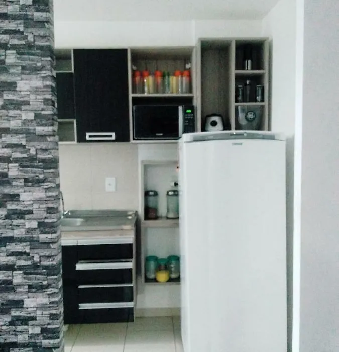 Apt Alto Padrao Todo Mobiliado E Decorado Em Cond. Fechado-1