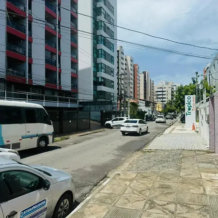 Praia Ponta Verde para 5 pessoas com garagem, Wi-fi, piscina - Apto703-2