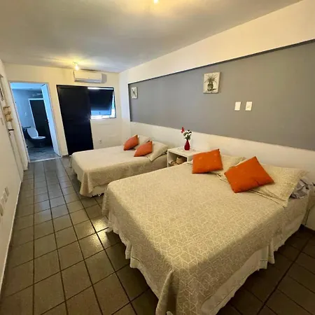 Praia de Ponta Verde em frente ao Trópico Hotel com garagem, Wi-Fi - Ap208-2