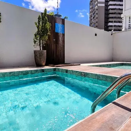 Amplo novo e moderno apartamento em linda praia de Maceió-3