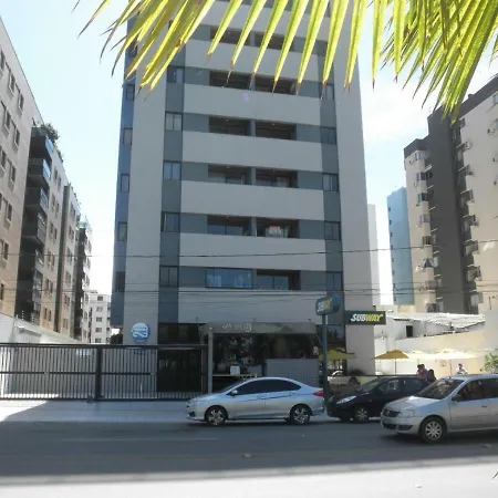 Na Beira Mar: Pajuçara Beachfront Apartment with Ocean View-2