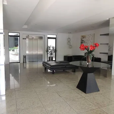 Amplo E Confortavel Quarto E Sala Na Pajucara-2