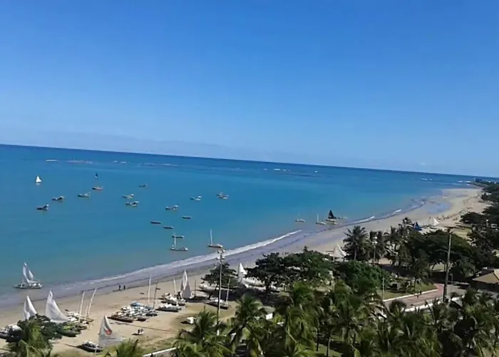 Na Beira Mar: Pajuçara Beachfront Apartment with Ocean View Maceio 
